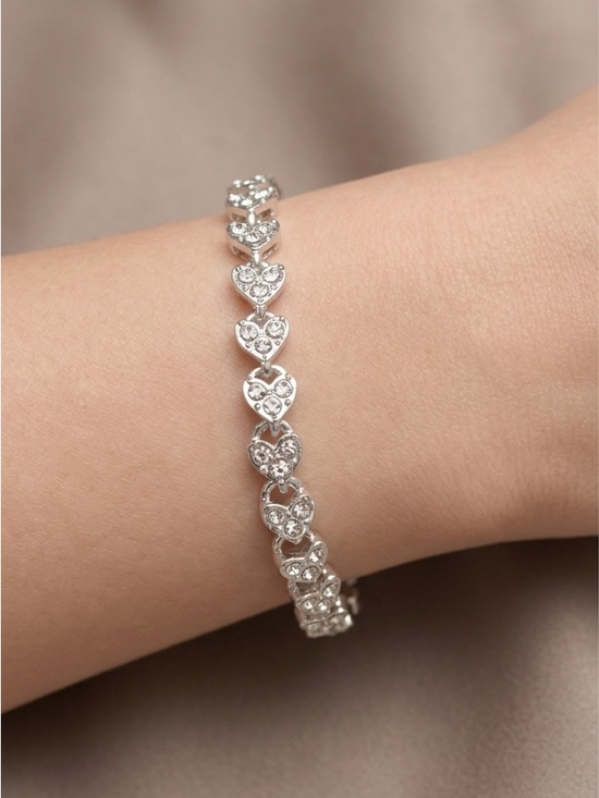 Jewelry - Sparkling Silver Heart Link Bracelet - Pavé Rhinestone 7.5"